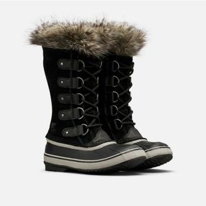 Sorel Joan of Arctic Winter Boots in Black w Fur